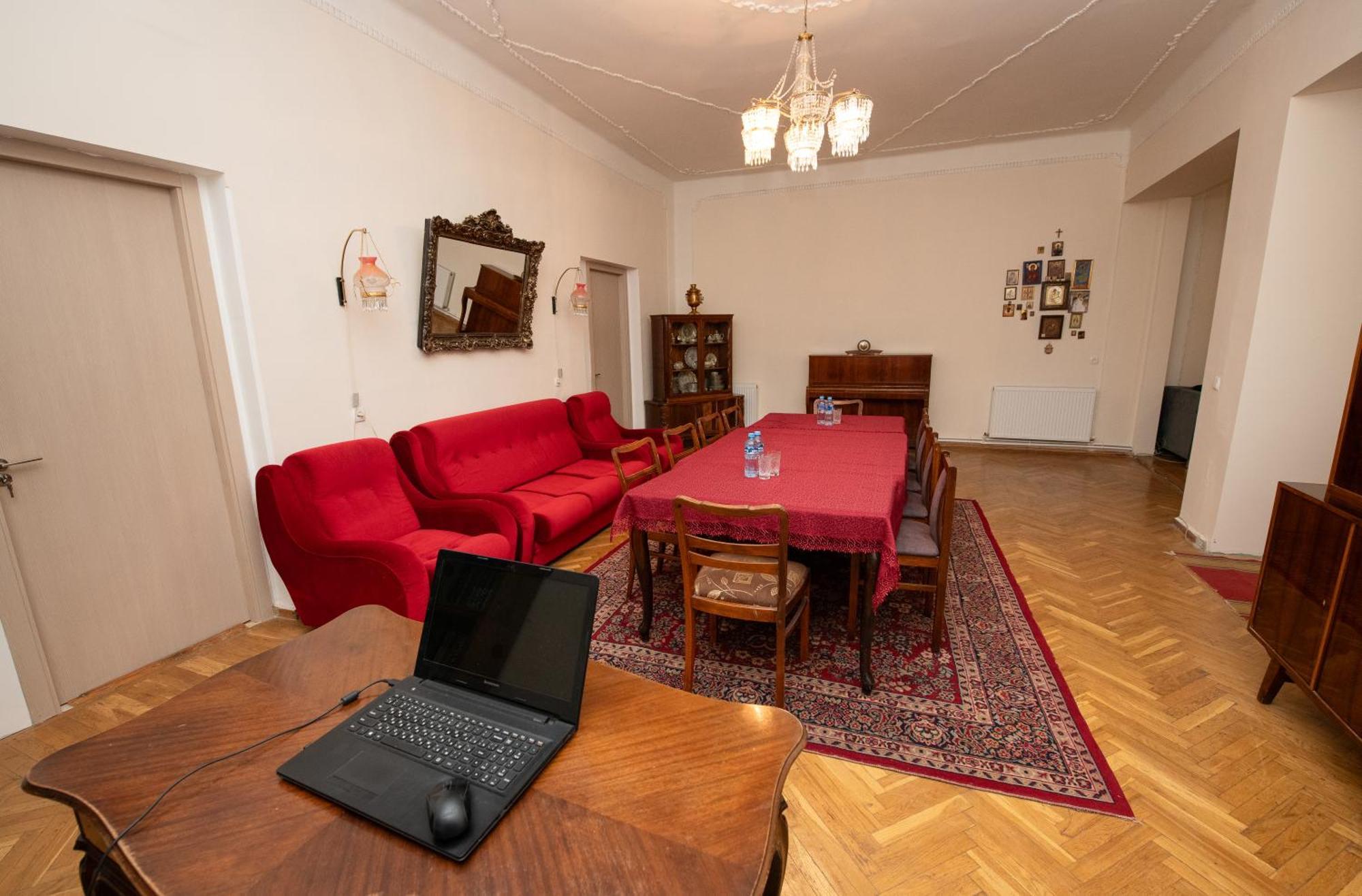 Anna'S Guest House Gori Exteriér fotografie
